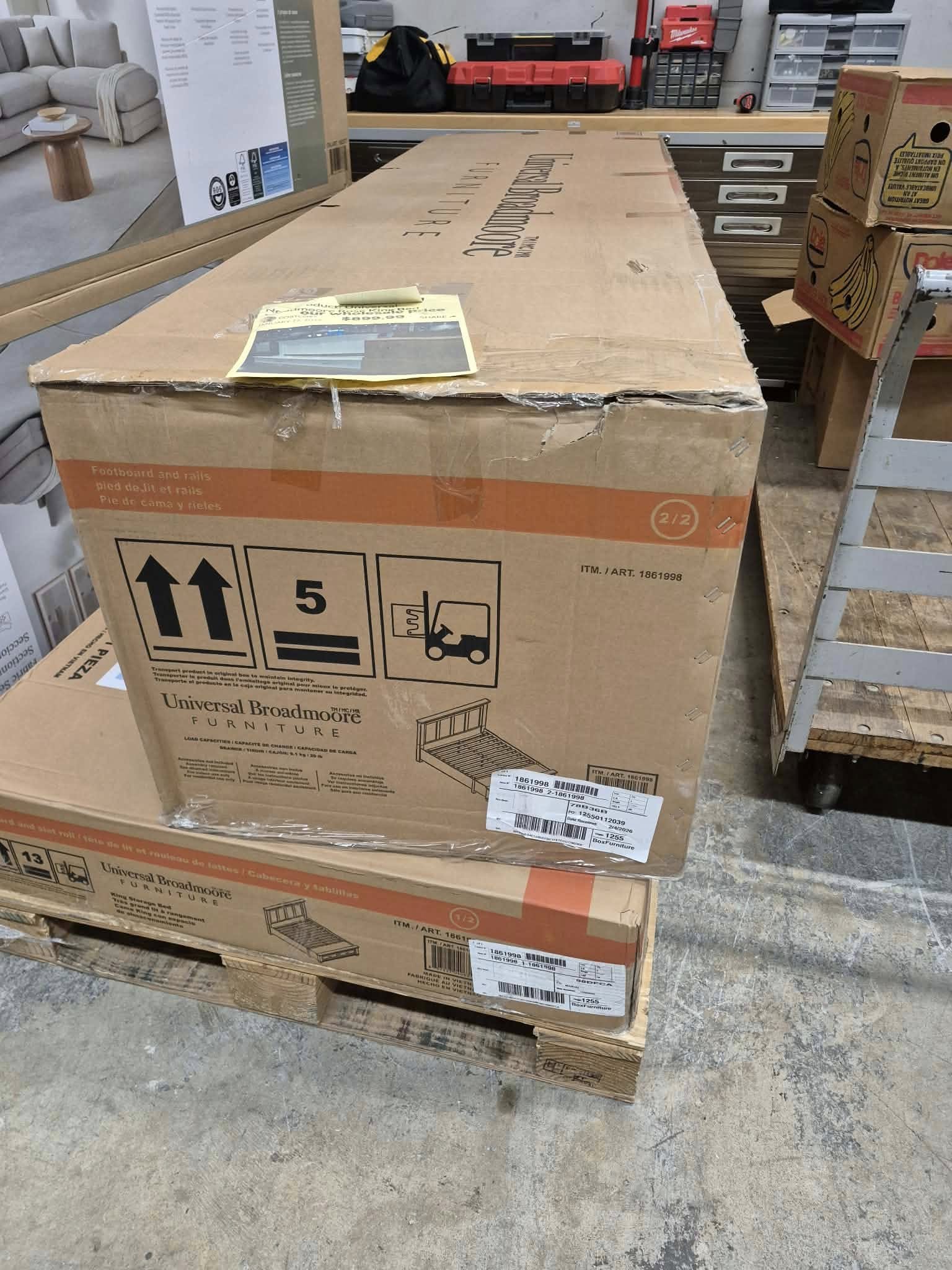 Universal Broadmoore Rose King Storage Bed - Pickup Only
