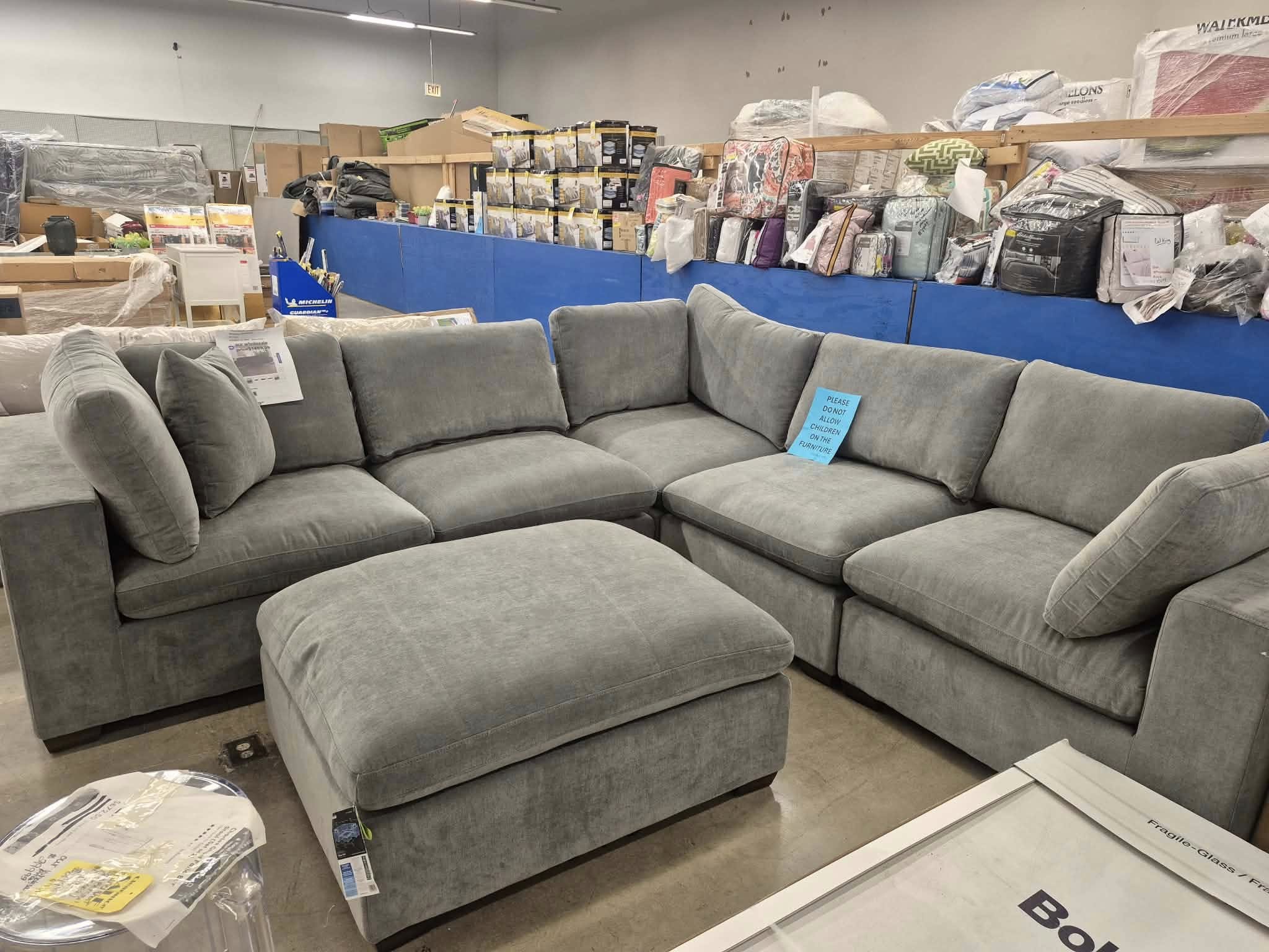 Thomasville Lowell 6 piece Modular Sectional - Pickup Only