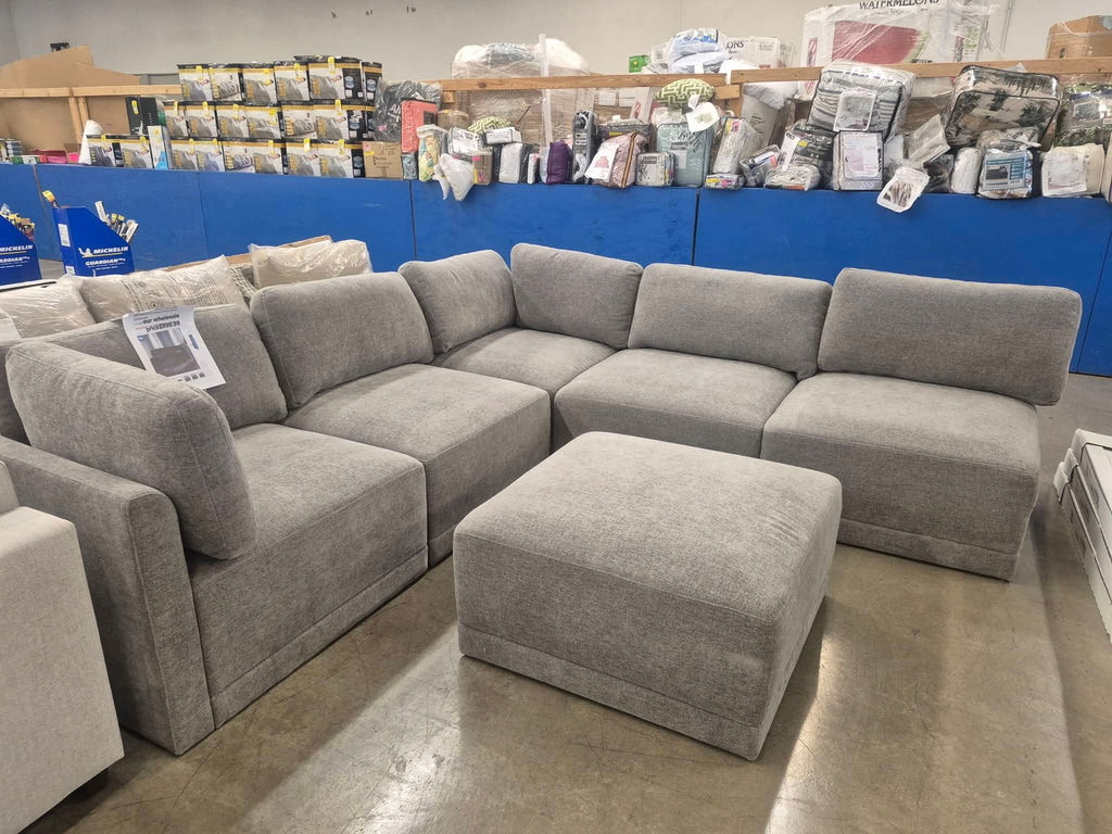 Thomasville Fallon Modular Sectional 6 piece Gray with Ottoman - Pickup Only