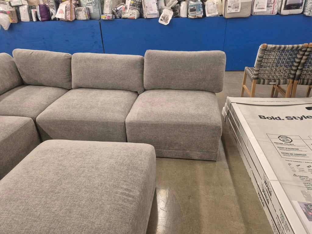 Thomasville Fallon Modular Sectional 6 piece Gray with Ottoman - Pickup Only